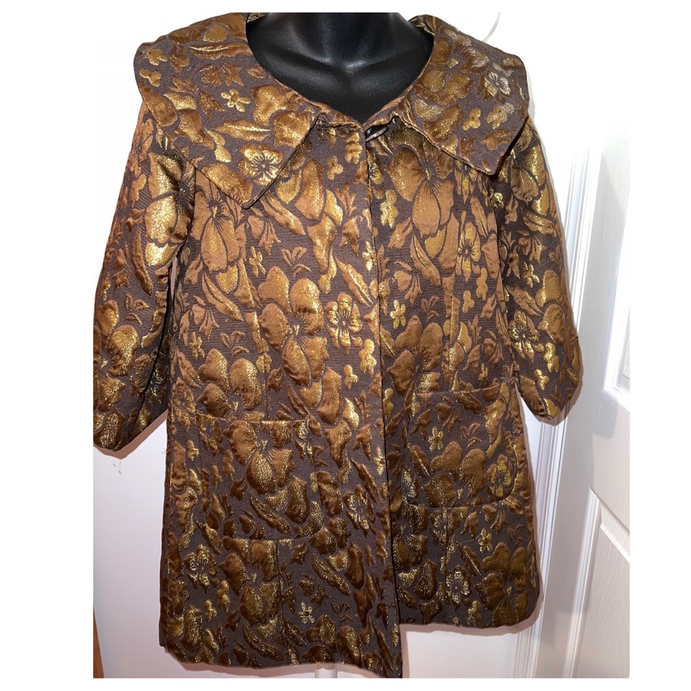 Brand new Forever 21 pretty posh floral gold accent jacket